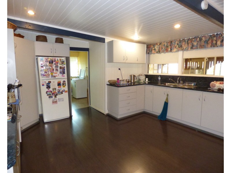 35-37 Cowildi Street, Dirranbandi QLD 4486