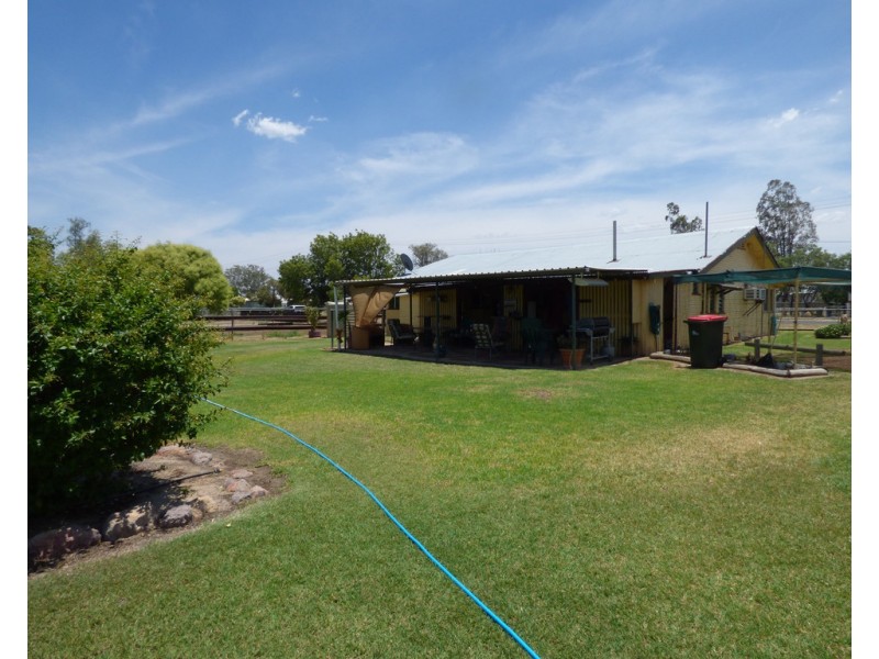 35-37 Cowildi Street, Dirranbandi QLD 4486