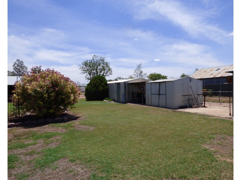 35-37 Cowildi Street, Dirranbandi QLD 4486