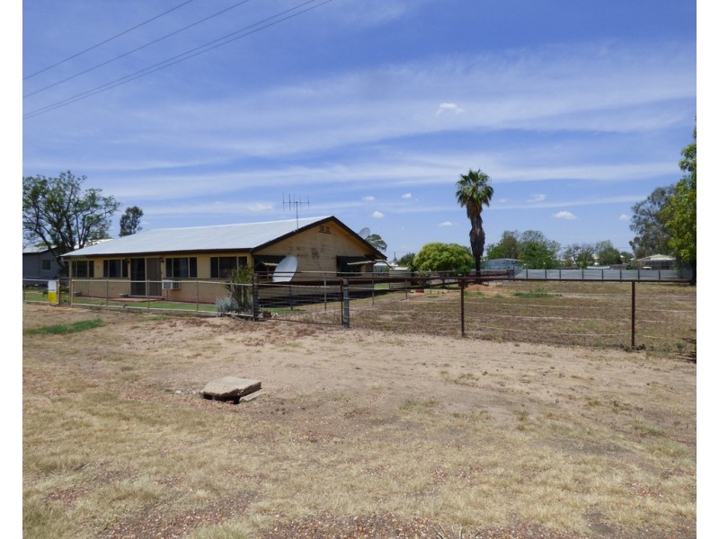 35-37 Cowildi Street, Dirranbandi QLD 4486