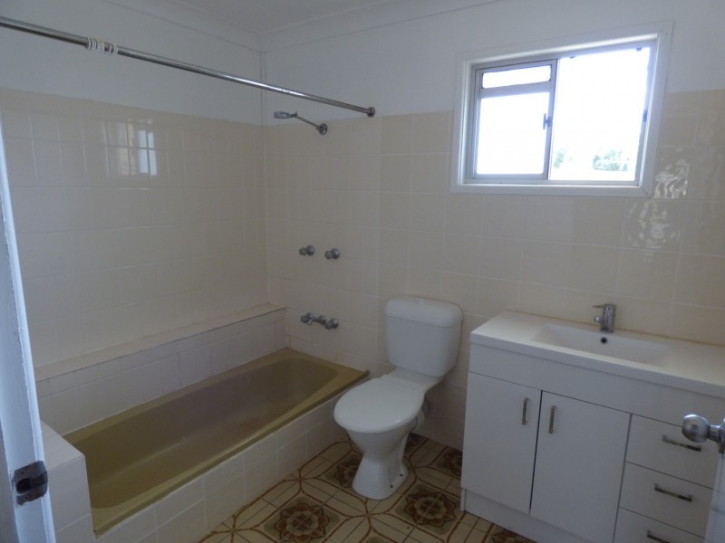 18 Alfred Street, St George QLD 4487