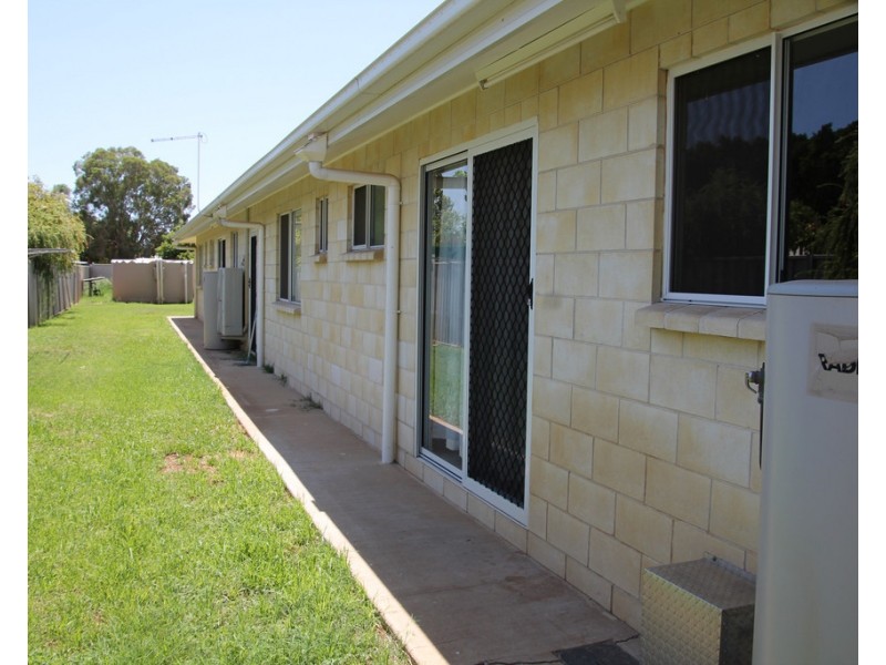 Unit 2, 1 Taylor Street, St George QLD 4487