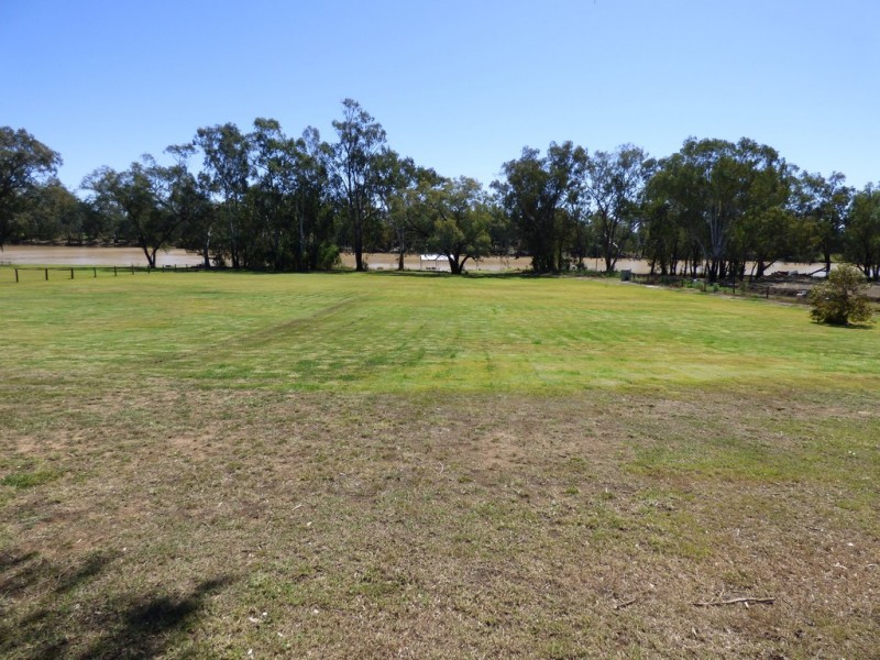 12309 Carnarvon Highway, St George QLD 4487