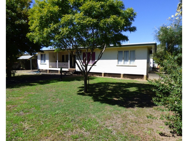 18 Victoria Street, St George QLD 4487