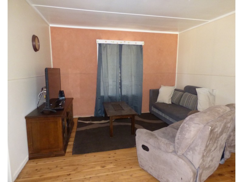 18 Victoria Street, St George QLD 4487