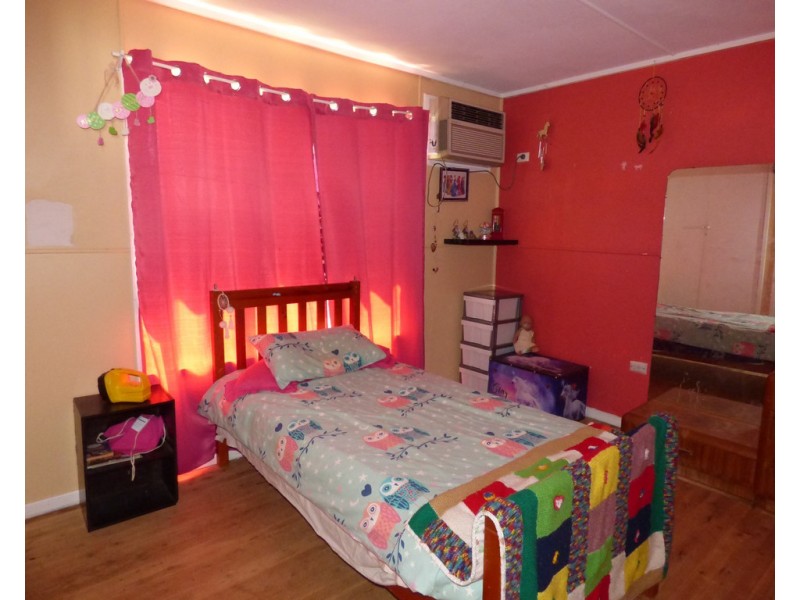 18 Victoria Street, St George QLD 4487