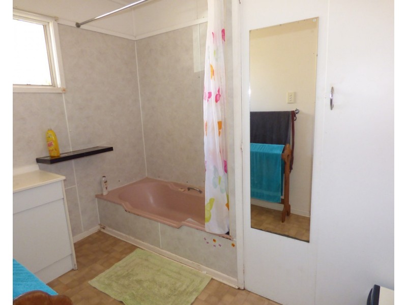 18 Victoria Street, St George QLD 4487