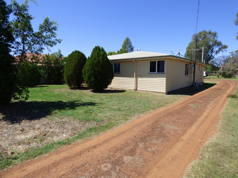 140 Alfred Street, St George QLD 4487