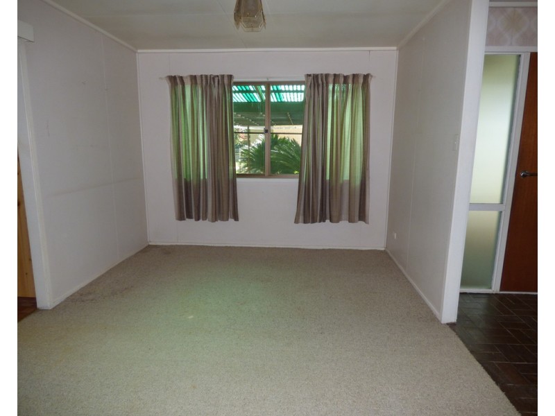 5 McDonnell Avenue, St George QLD 4487