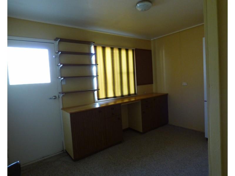 5 McDonnell Avenue, St George QLD 4487