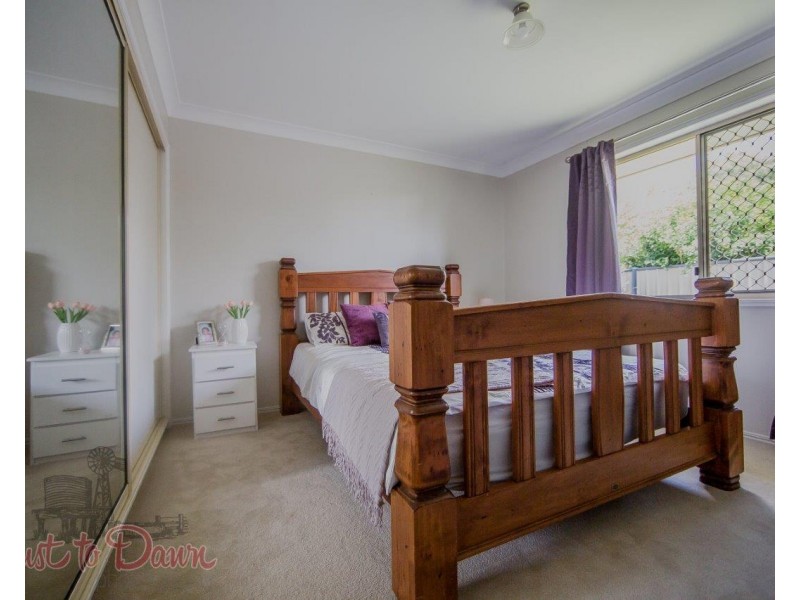 18 Taylor Street, St George QLD 4487