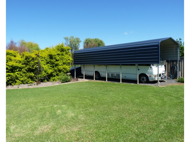 18 Taylor Street, St George QLD 4487