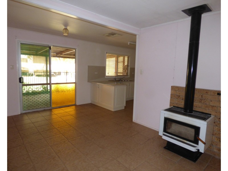 83 Grey Street, St George QLD 4487