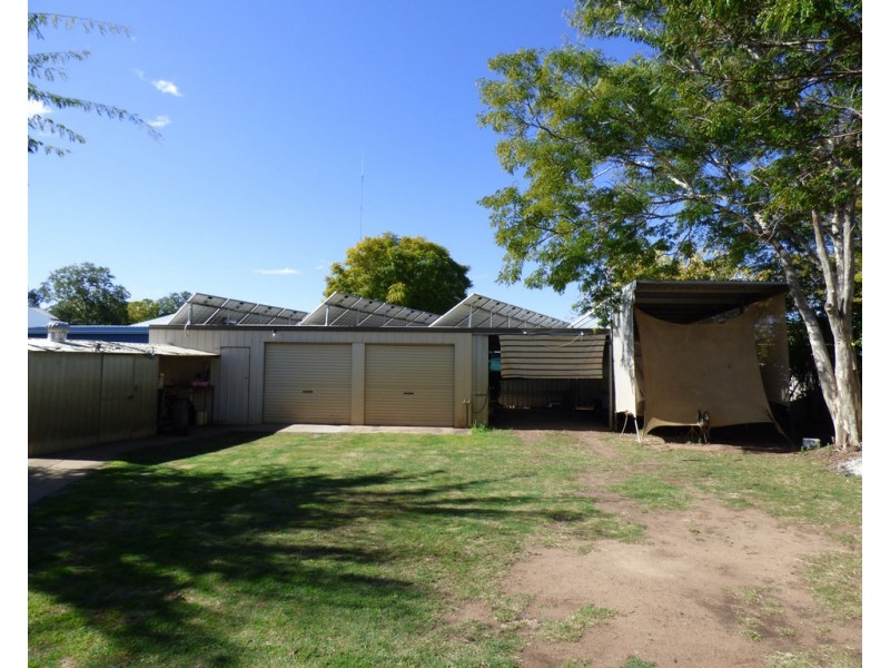 83 Grey Street, St George QLD 4487