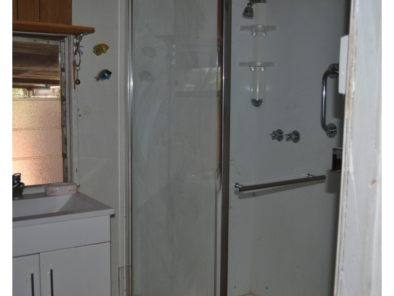 21 Ida Street, Dirranbandi QLD 4486