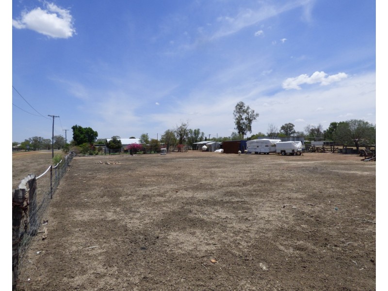 21 Ida Street, Dirranbandi QLD 4486