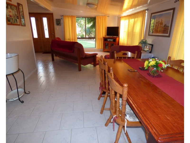 195 Victoria Street, St George QLD 4487