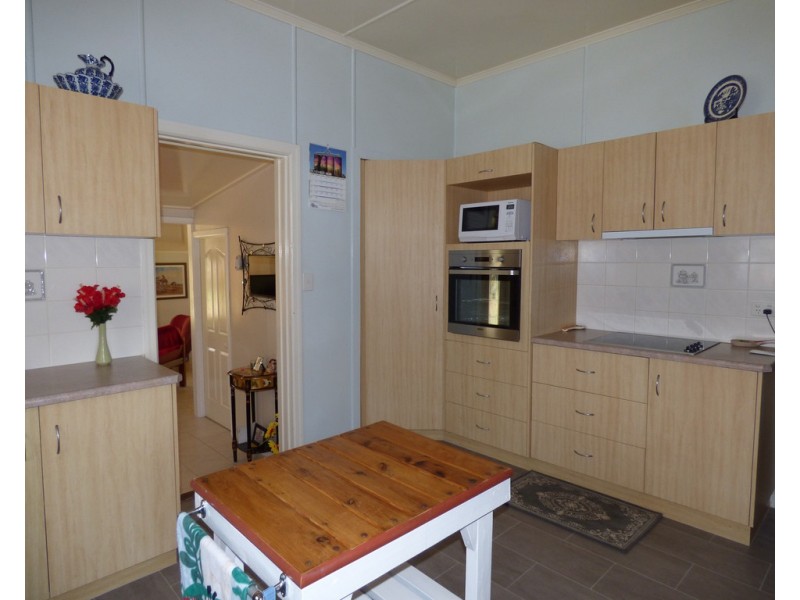 195 Victoria Street, St George QLD 4487