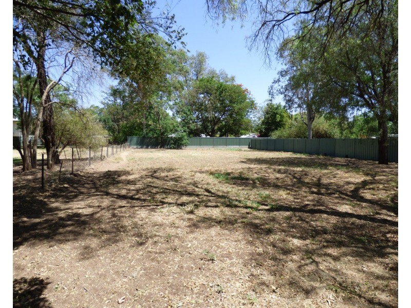 195 Victoria Street, St George QLD 4487