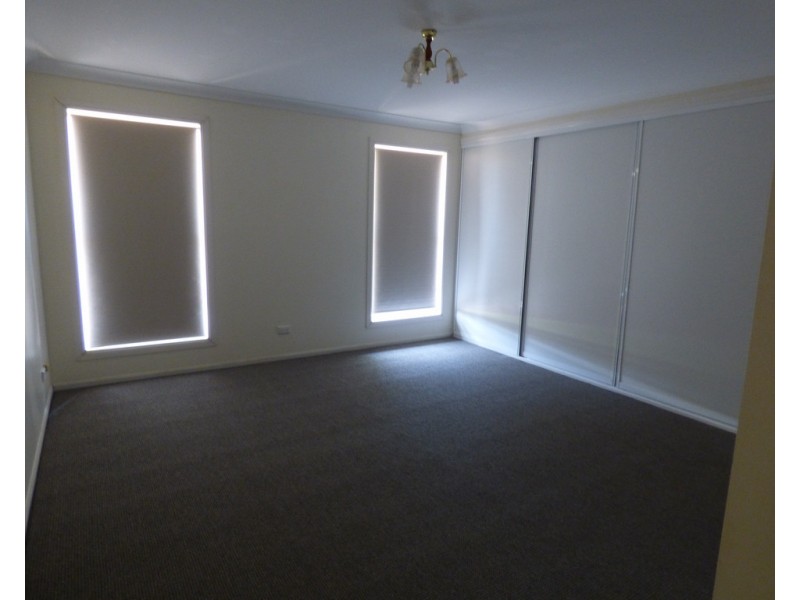 10 Barlee Street, St George QLD 4487