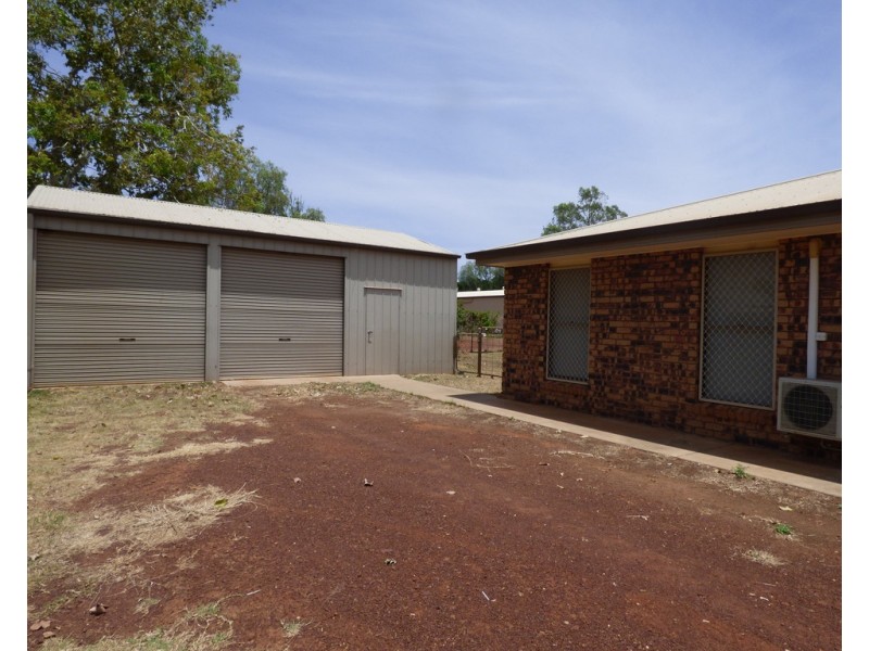 10 Barlee Street, St George QLD 4487