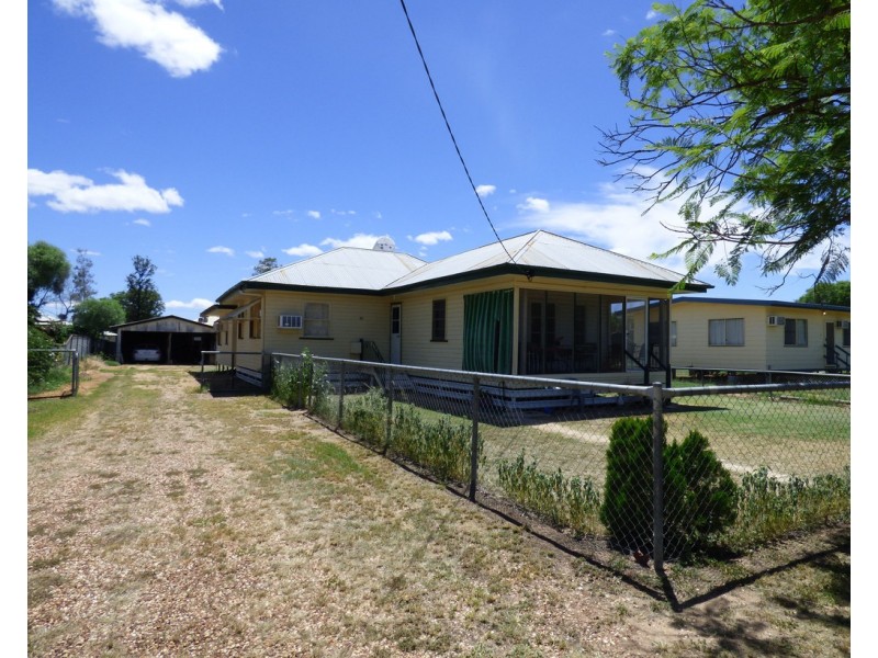 10 Moore Street, Dirranbandi QLD 4486