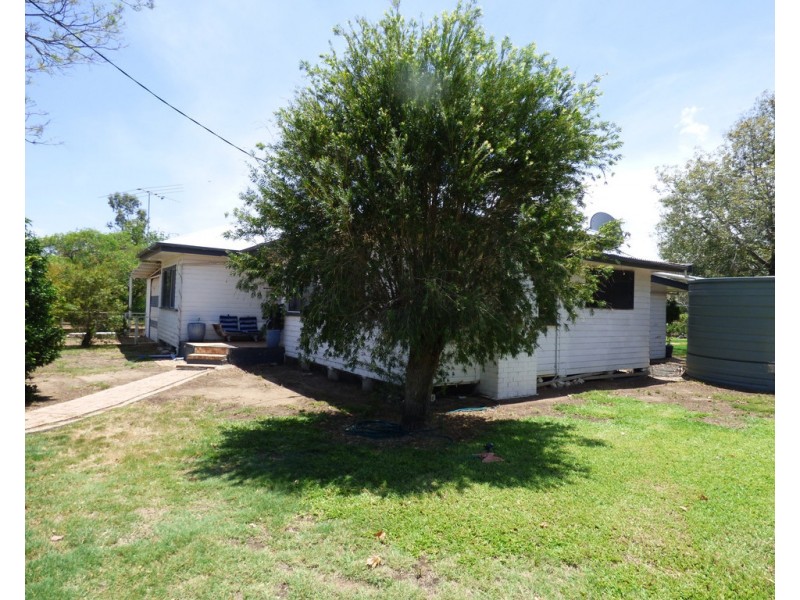 60 Moore Street, Dirranbandi QLD 4486