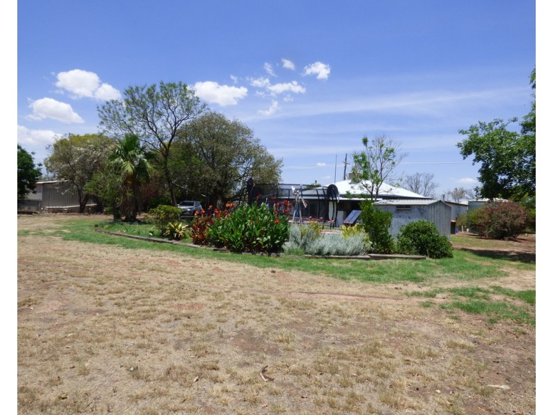 60 Moore Street, Dirranbandi QLD 4486