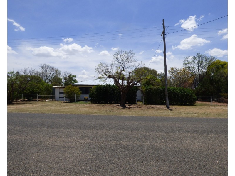 60 Moore Street, Dirranbandi QLD 4486