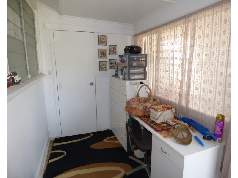 56 Moore Street, Dirranbandi QLD 4486