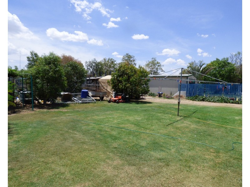 56 Moore Street, Dirranbandi QLD 4486