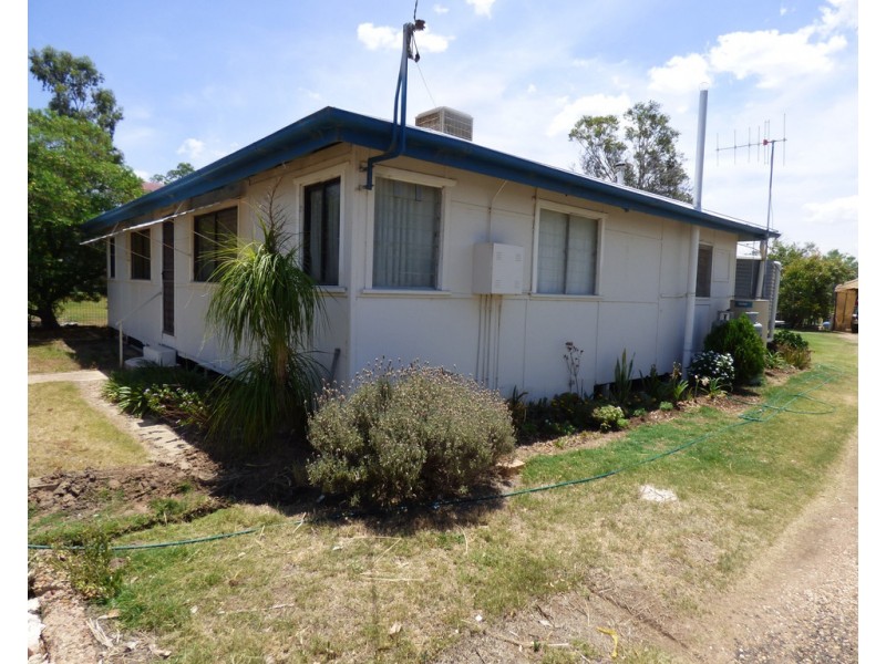 56 Moore Street, Dirranbandi QLD 4486