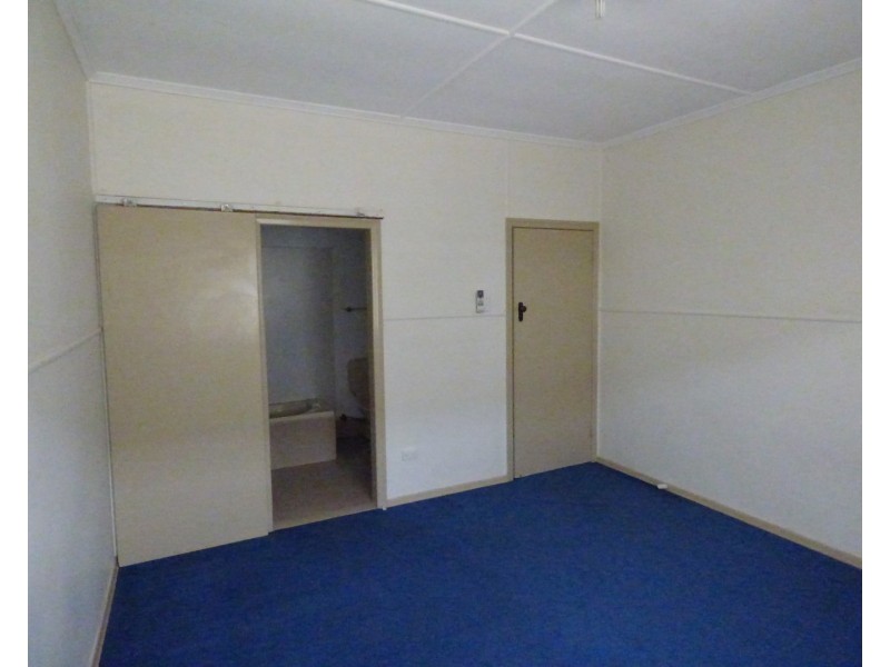 73 Scott Street, St George QLD 4487