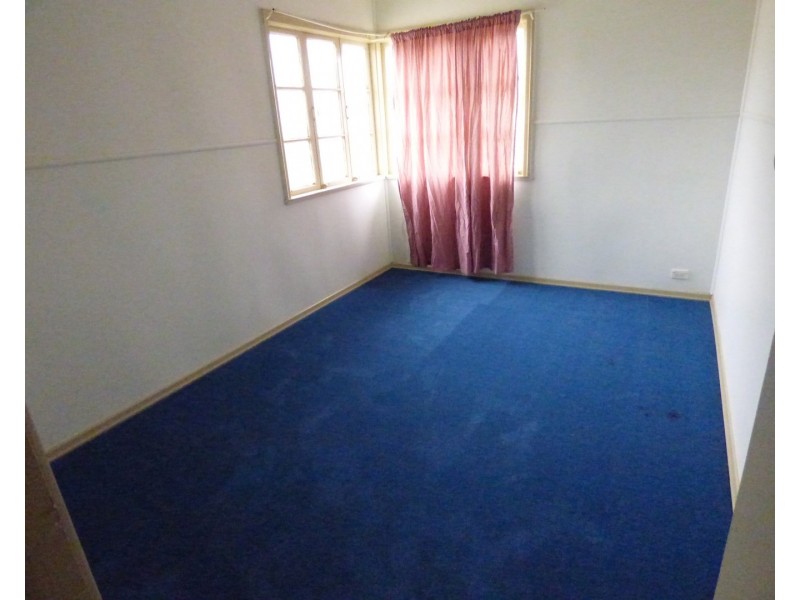 73 Scott Street, St George QLD 4487