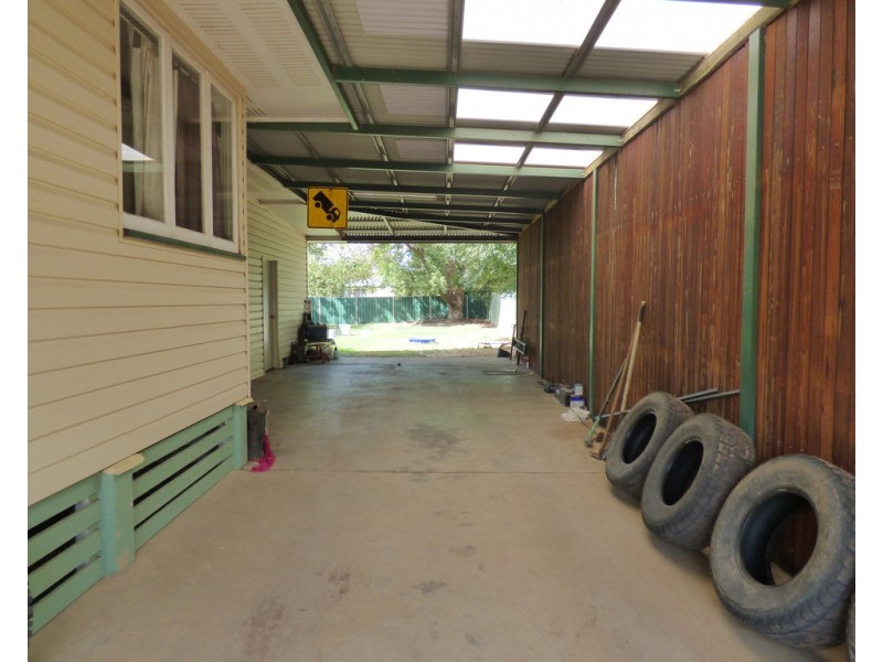 10 Logan Lane, St George QLD 4487
