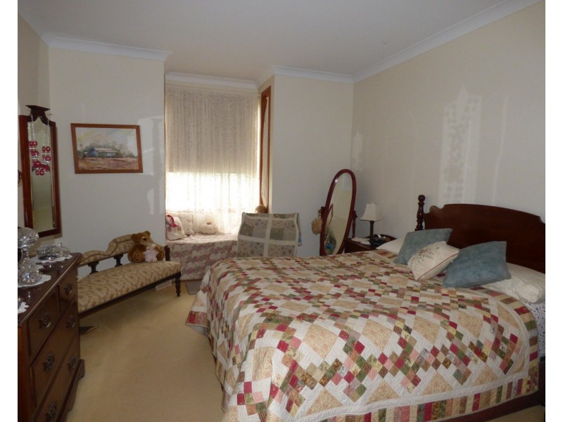 249-253 Alfred Street, St George QLD 4487