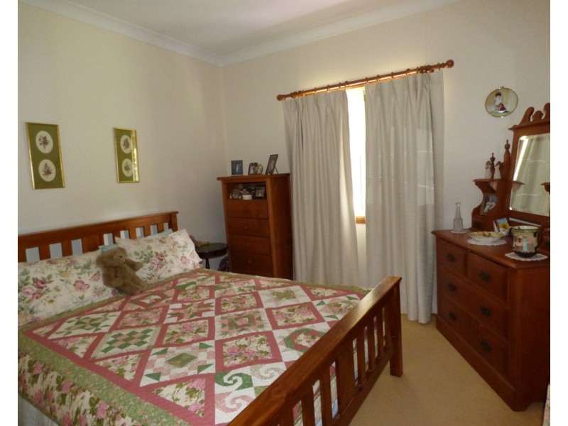 249-253 Alfred Street, St George QLD 4487