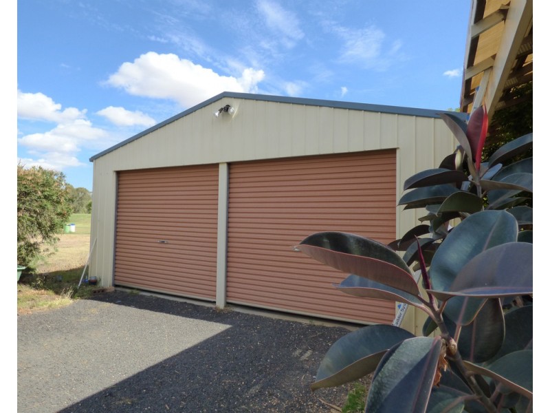 249-253 Alfred Street, St George QLD 4487