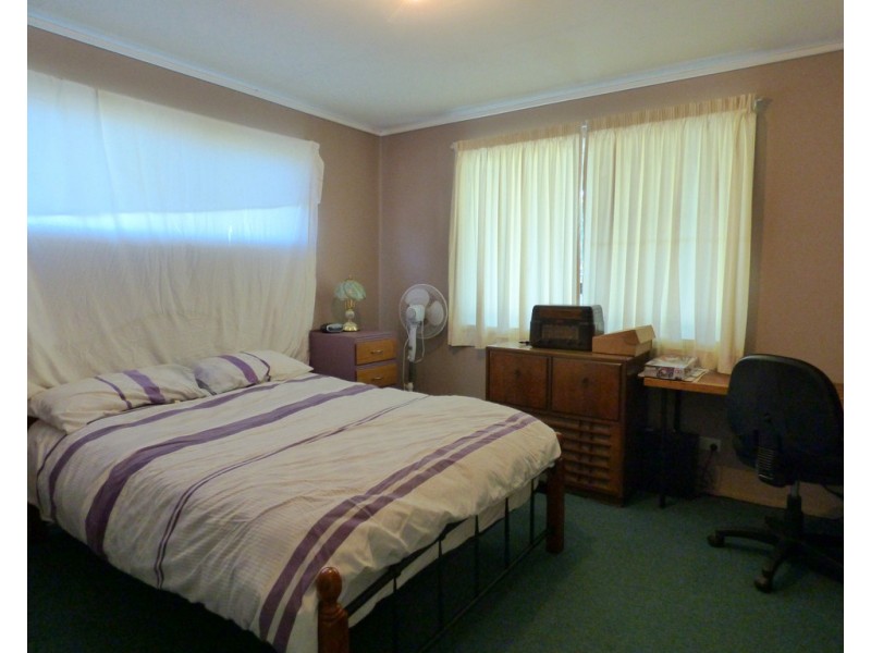 44 Barlee Street, St George QLD 4487