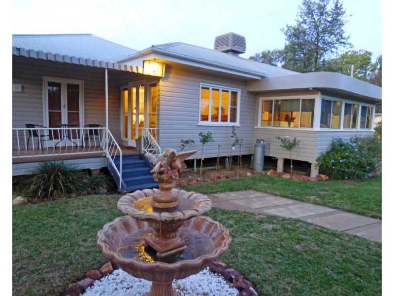 9-11 Church Street, St George QLD 4487