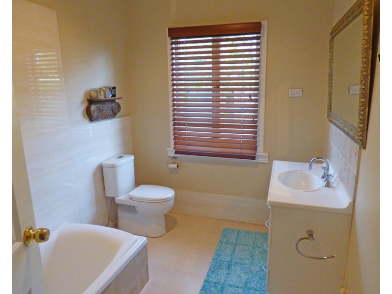 9-11 Church Street, St George QLD 4487