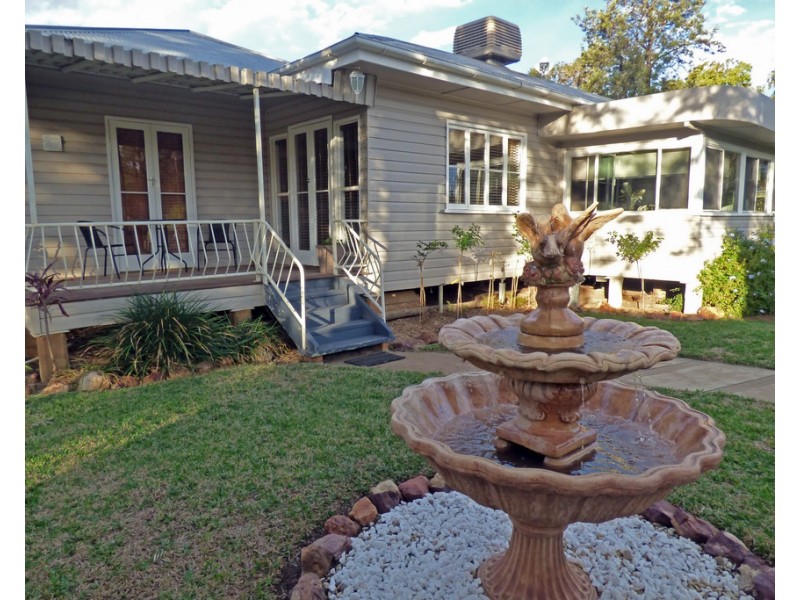 9-11 Church Street, St George QLD 4487