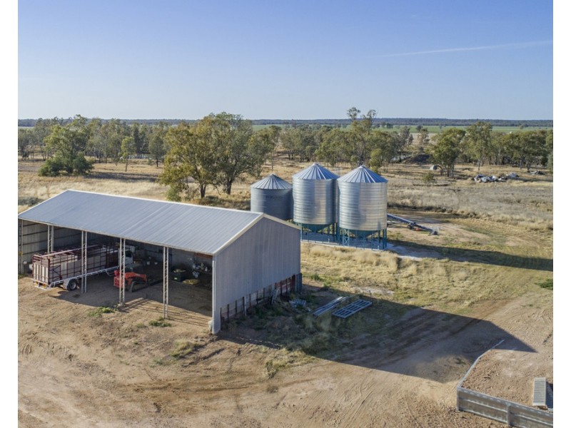 914 RETREAT ROAD, Warkon QLD 4417