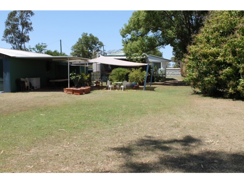 11 Charles Street, St George QLD 4487