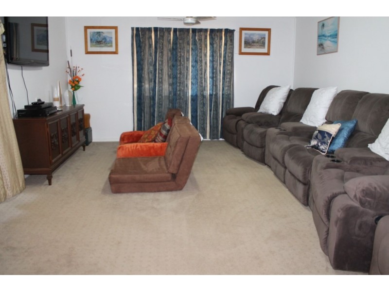 11 Charles Street, St George QLD 4487