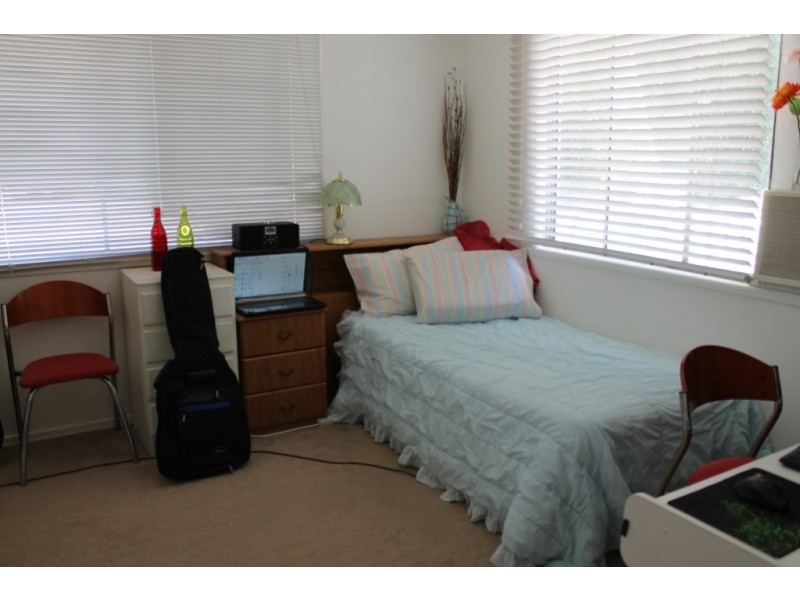 11 Charles Street, St George QLD 4487