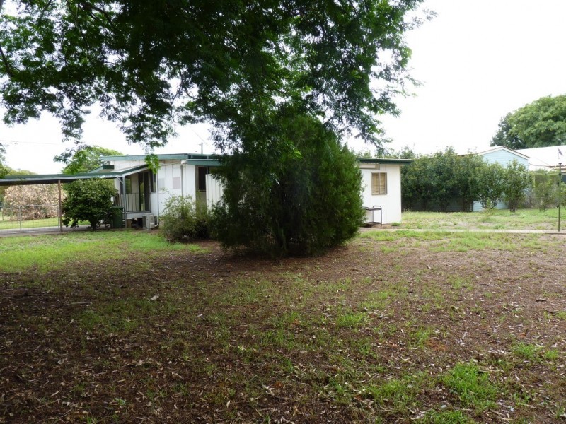 21 Weatherall Street, St George QLD 4487