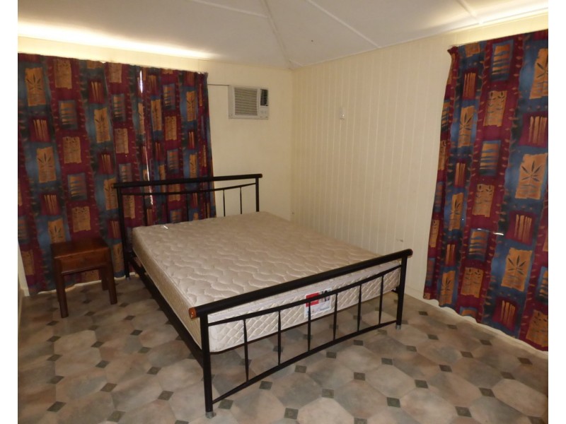 Unit 1, 164 Victoria Street, St George QLD 4487