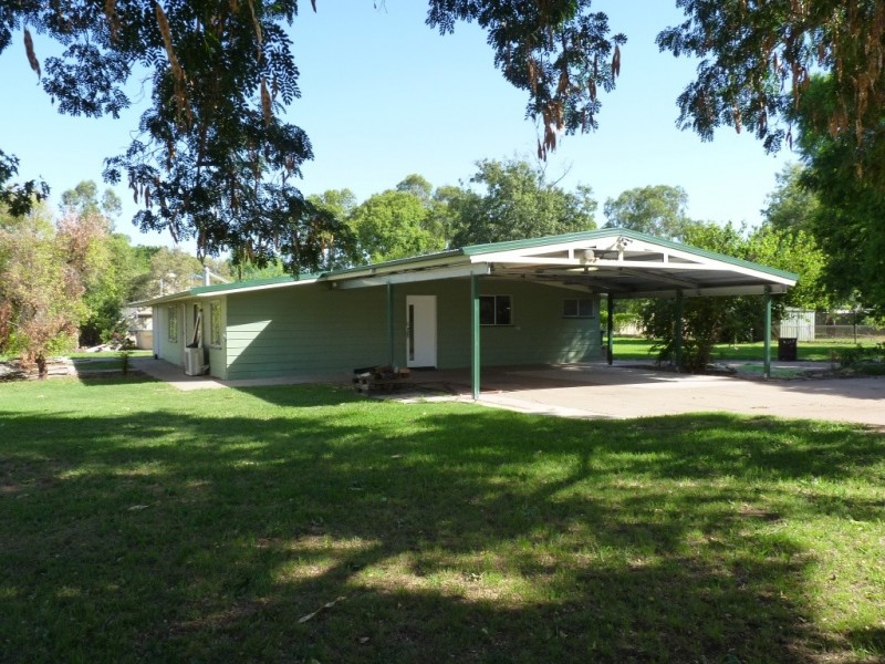 2-4 Alfred Street, St George QLD 4487