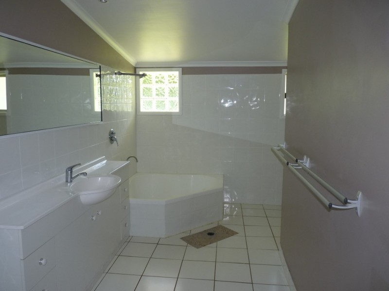 2-4 Alfred Street, St George QLD 4487